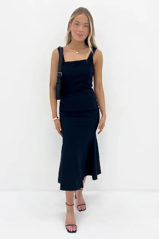 Fashion Essentials Katelyn Midi Dress Black