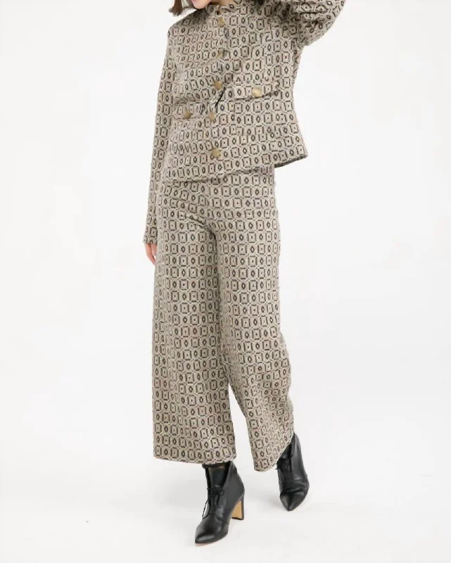 Free Spirited Fashion The Calypso Pant In Stun In Print