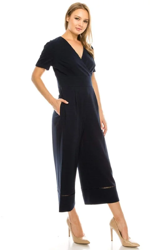 Holiday Special Offers Maggy London - G3935M Short Sleeve V-Neck Capri Jumpsuit