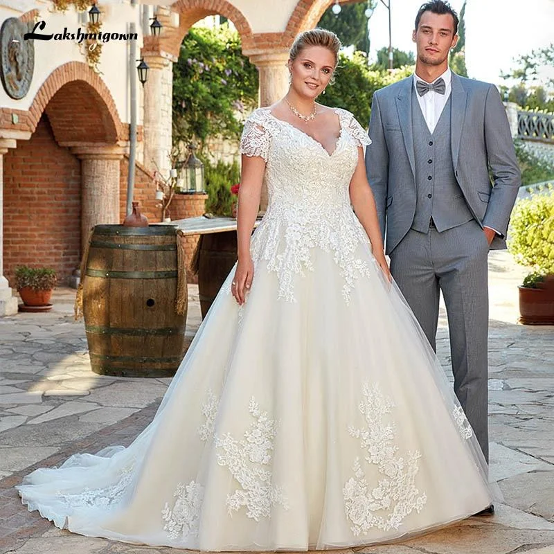 Bold Fashion Roycebridal Wedding Dress With Short Sleeve Sexy V-neck Lace