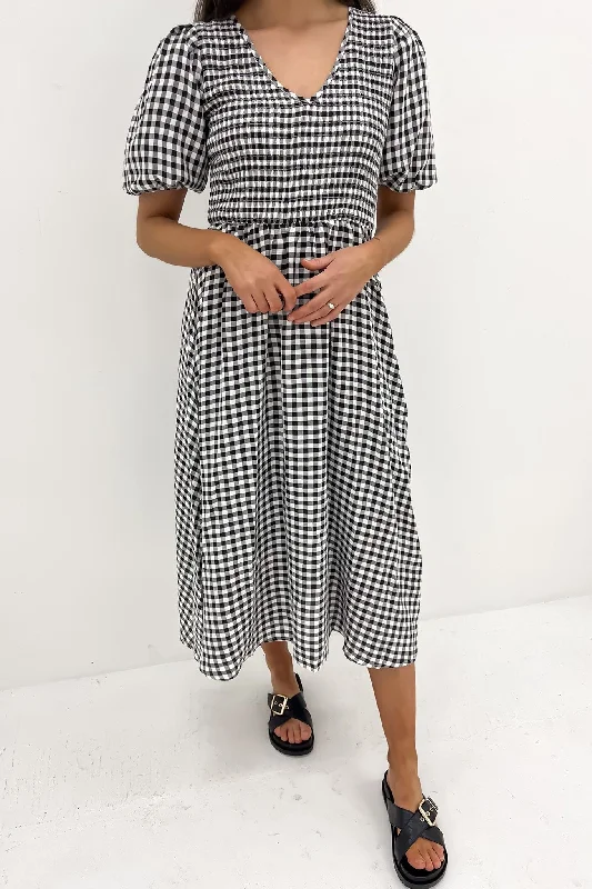 Clothing Store Keisha Midi Dress Black Gingham