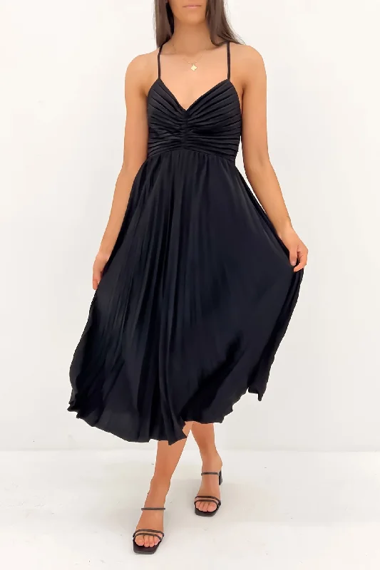 Laid-Back Elegance Clydie Midi Dress Black