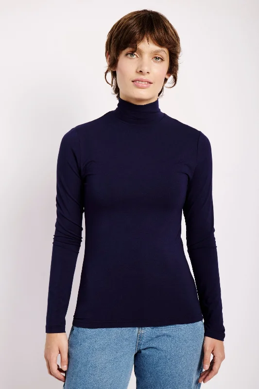 Women's Online Boutique Basic Longsleeve Polo in Navy