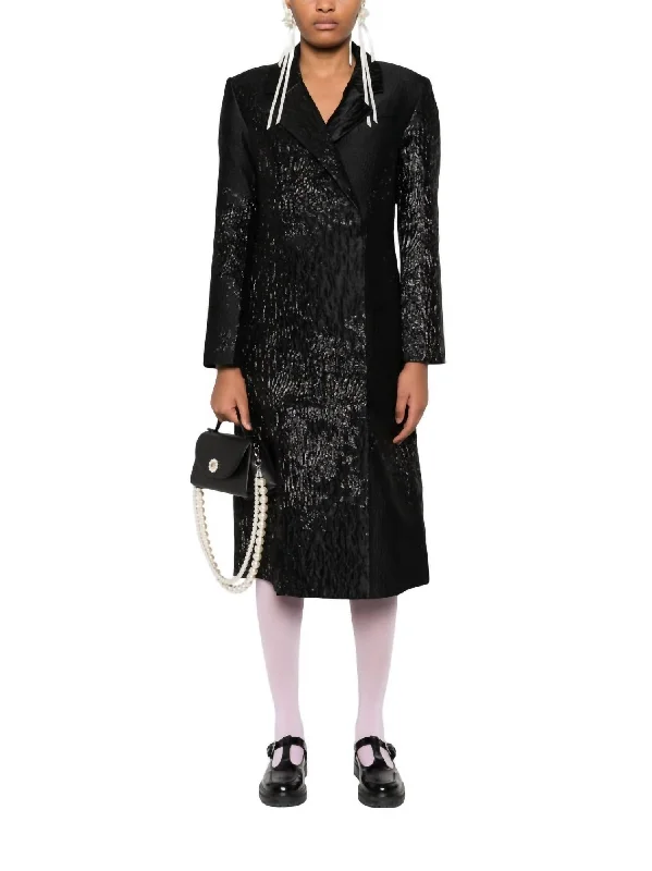 Latest Trends Long Sleeve Straight Coat In Black Impressionist Hue