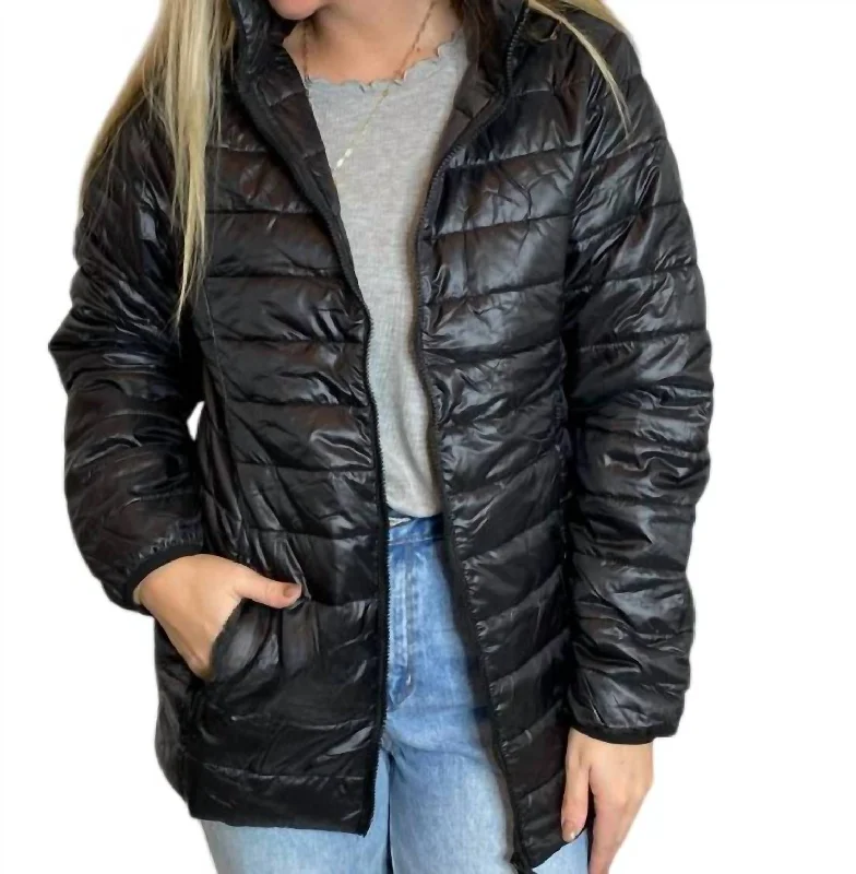 Valentine's Special Packable Lightweight Puffer Jacket In Black